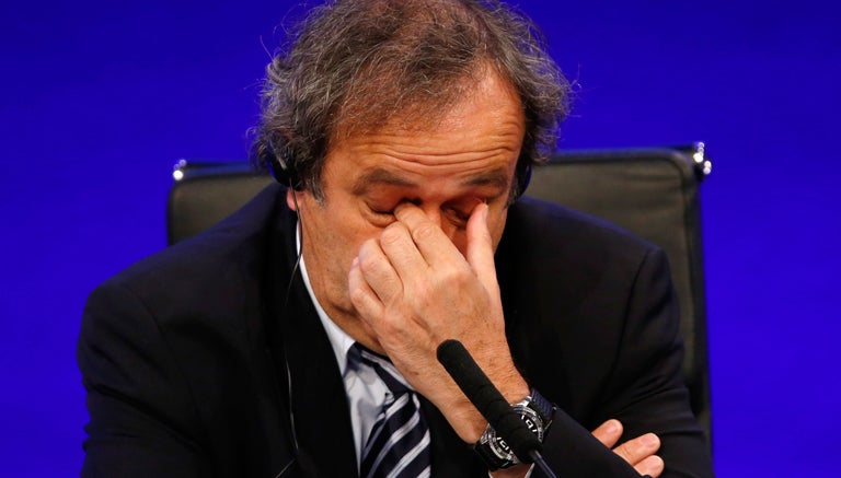 Platini durante una conferencia de prensa