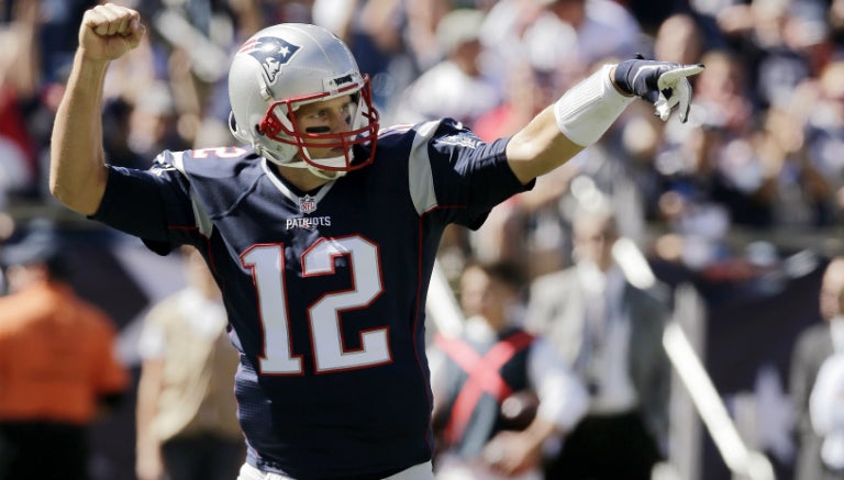 Brady celebra en partido de los Pats