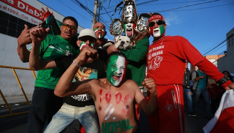 La afición presente para el partido del Tri