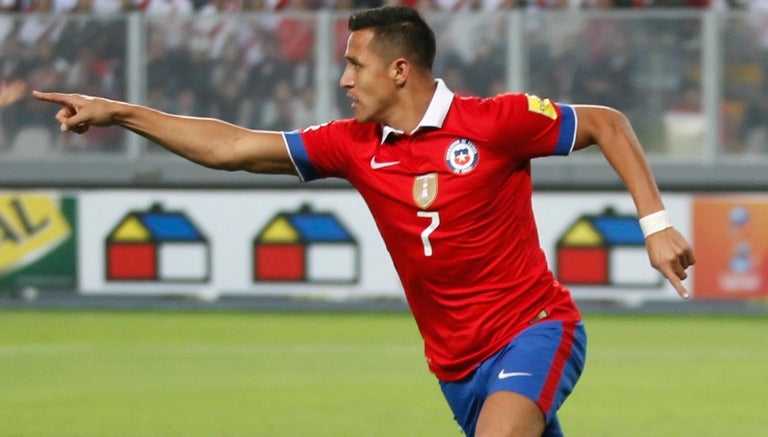 Sánchez celebra un gol contra Perú