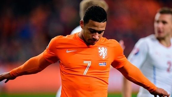 Memphis, con el jersey erróneo en el partido contra los checos