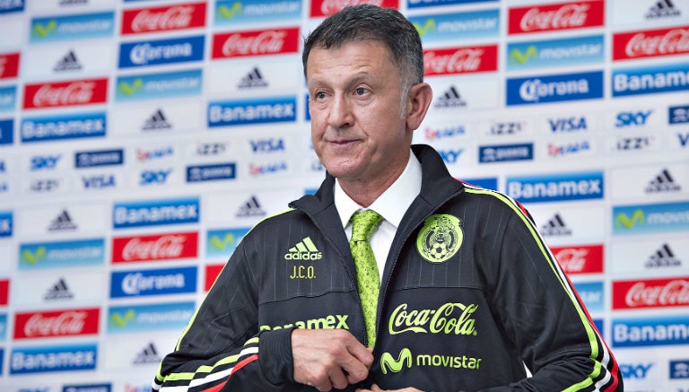 Osorio al ser presentado con el Tri