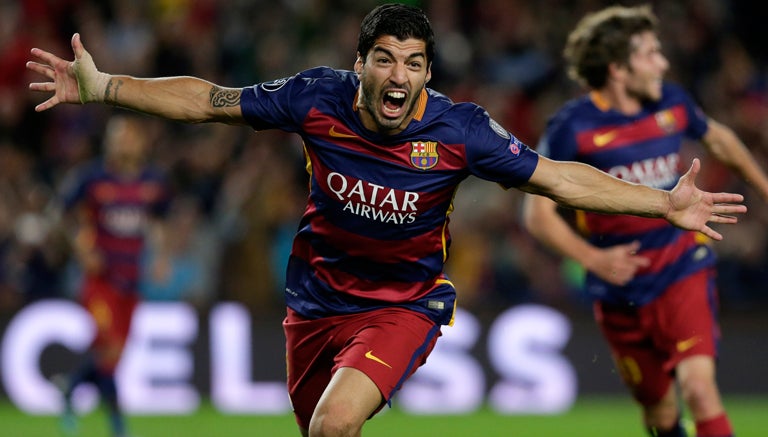 Luis Suárez celebra un gol con el Barcelona