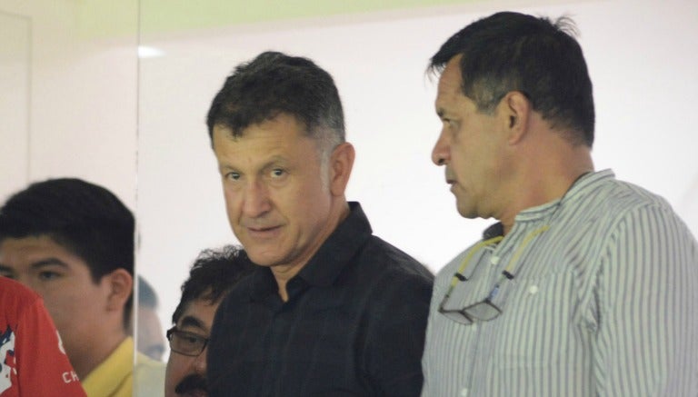 Juan Carlos Osorio antes del partido de Veracruz