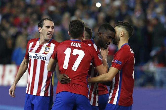 Los Colchoneros festejan el gol de Jackson