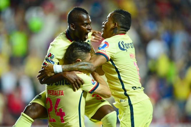 América festeja un gol frente a Xolos