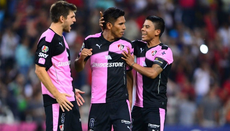 Jugadores de Atlas celebrando un partido de Copa