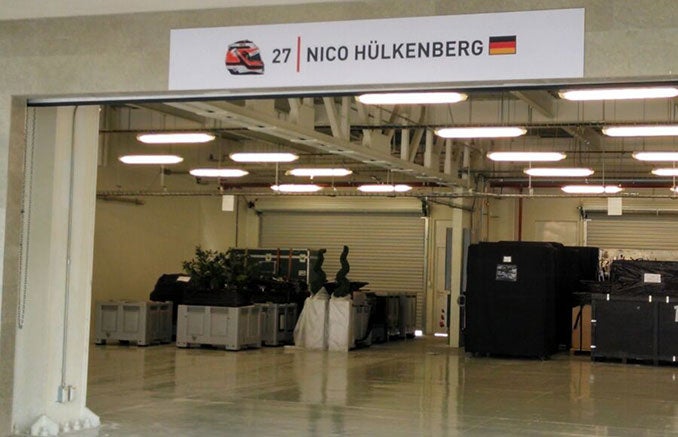 Este será el espacio de Nico Hulkenberg, coequipero de Checo