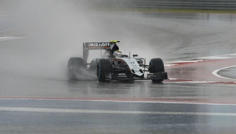 Checo Pérez en si monoplaza de Force India