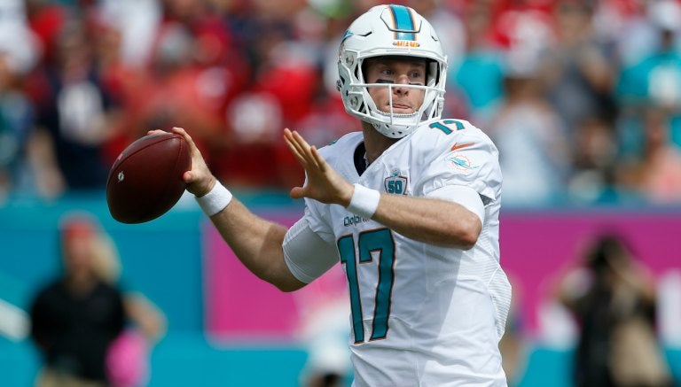  Ryan Tannehill participando en la victoria de Miami