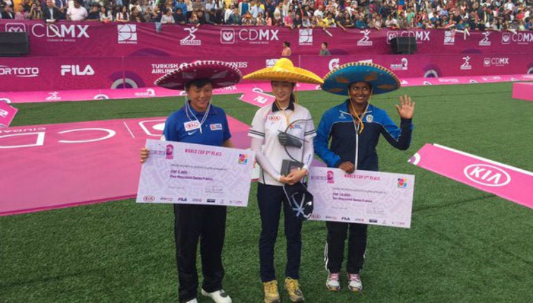 Momento de la premiación en la Copa del Mundo de Tiro con Arco 