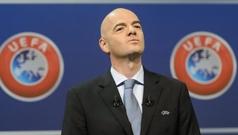 Infantino durante un evento de la UEFA