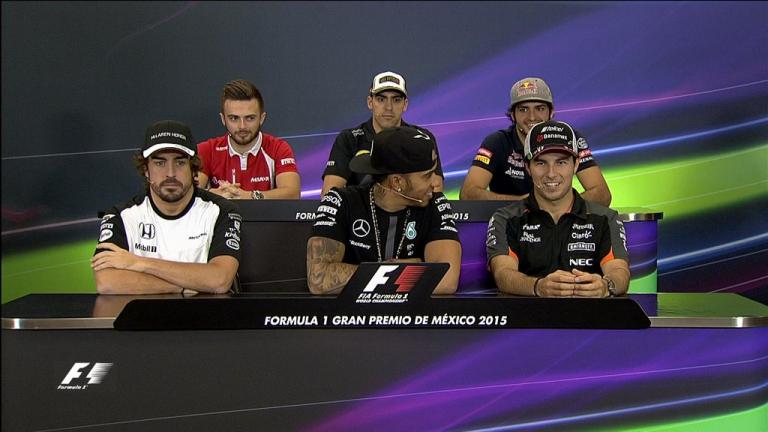 Checo durante la conferencia de prensa en el AHR