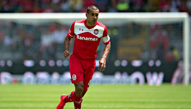 Paulo da Silva en un partido de Toluca