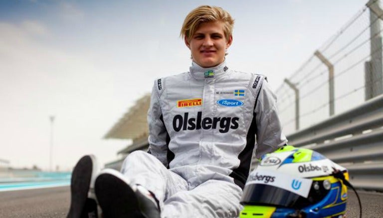 Marcus Ericsson posa en la pista