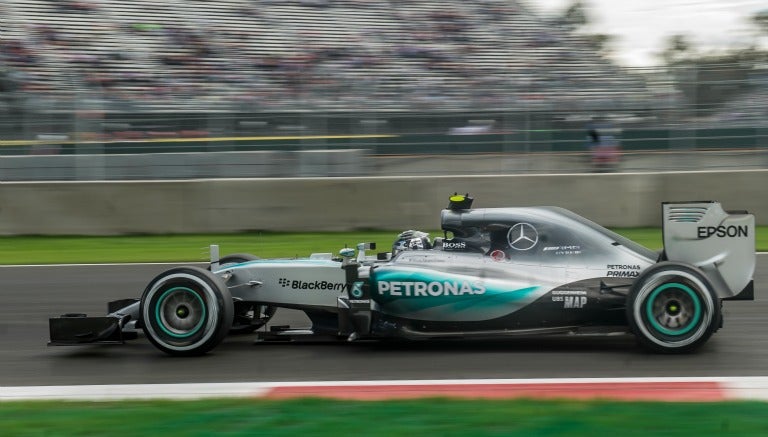 Hamilton durante la P1 del GP de México