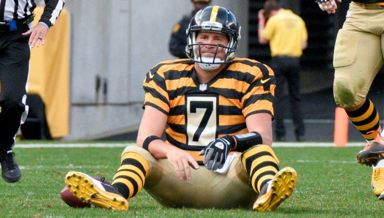 Ben Roethlisberger lamentando una acción del partido