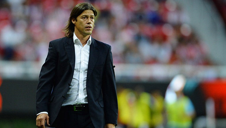 Matías Almeyda observa juego entre Chivas y Pachuca