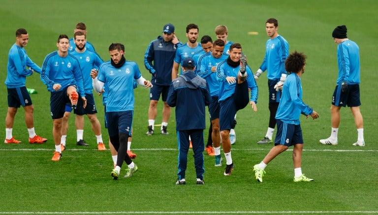 Jugadores del Real Madrid en entrenamiento