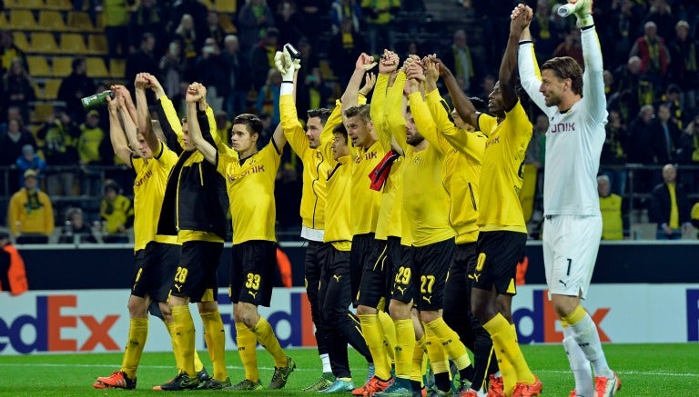 Borussia Dortmund celebra su pase a la siguiente ronda