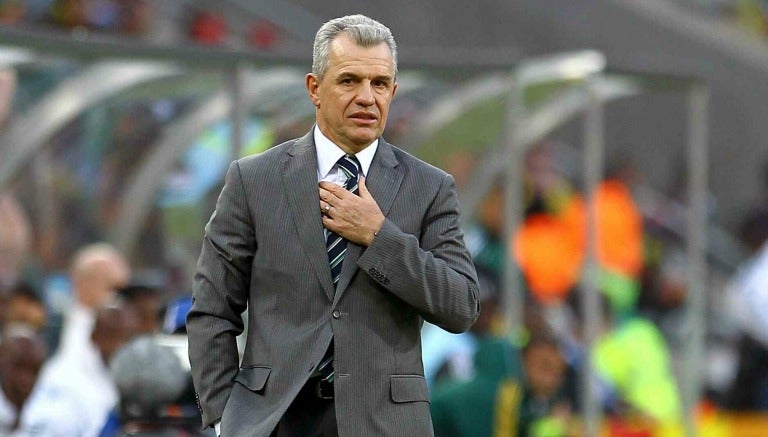 Javier Aguirre durante un partido con el Tri