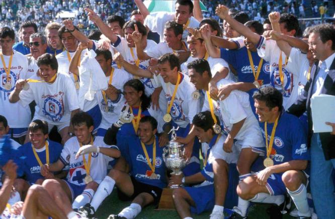 Cruz Azul celebra en León su octavo título de Liga