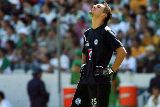 Gutiérrez se lamenta tras golazo de Daniel Luedueña