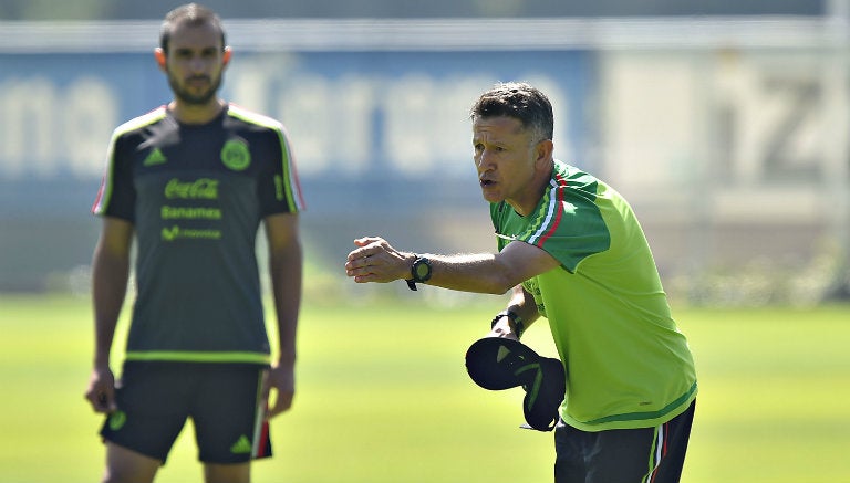 Juan Carlos Osorio dirige su primer entrenamiento con el Tri 