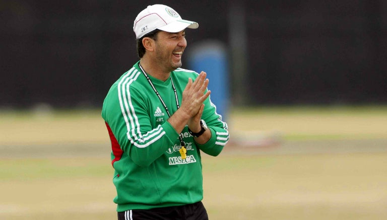 Chepo en entrenamiento de México en 2012