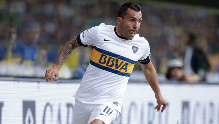 Carlos Tévez en un partido con Boca Juniors