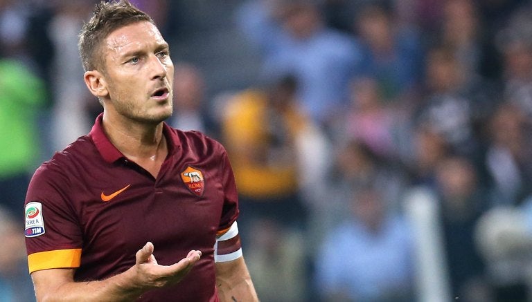 Francesco Totti en un juego con la Roma