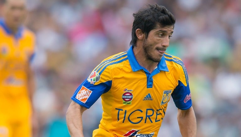 Damián Alvárez, durante un partido con Tigres