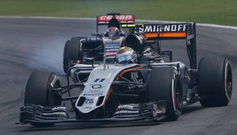 Checo Pérez en el Gran Premio de Brasil