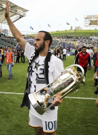 Landon celebra título del Galaxy