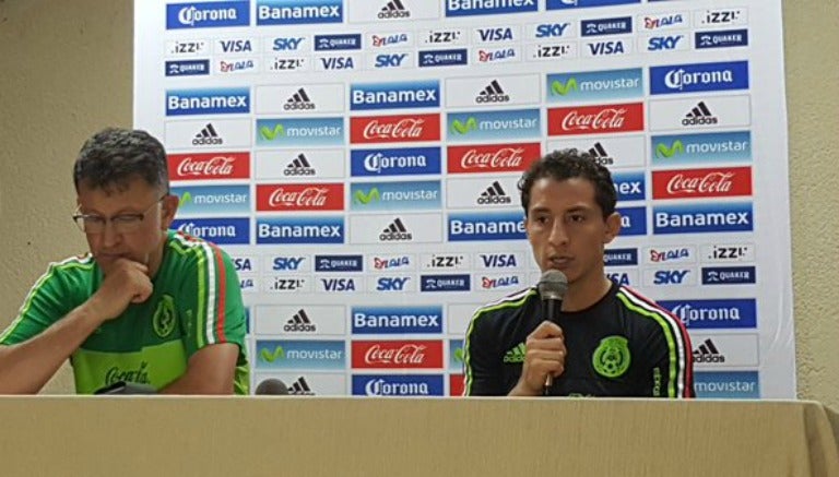 Andrés Guardado en conferencia de prensa