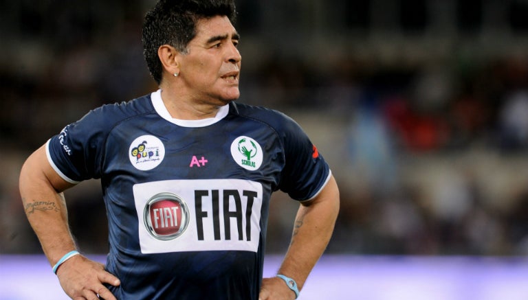 Maradona en partido amistoso