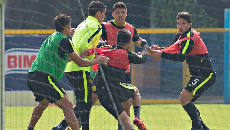 Marín se lanza sobre Güemez en el entrenamiento