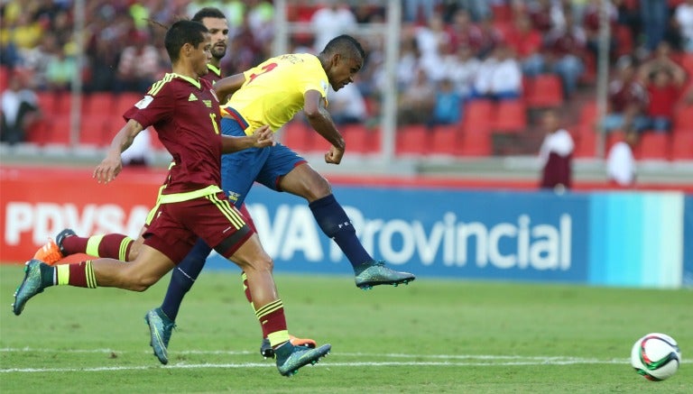 Fidel Martínez anota con su selección