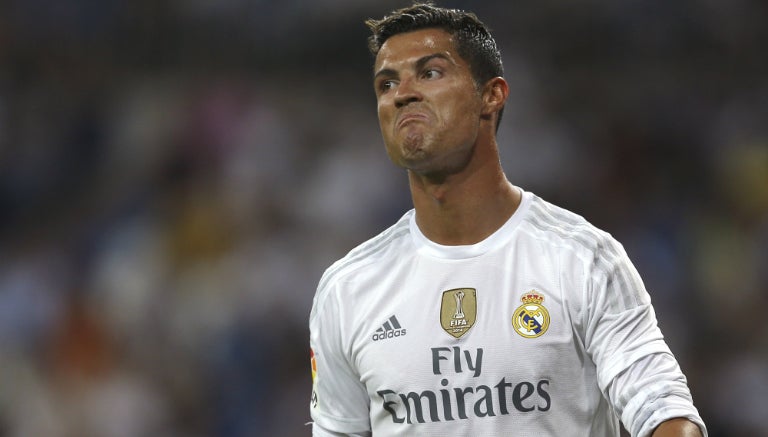 Ronaldo en partido con el Madrid