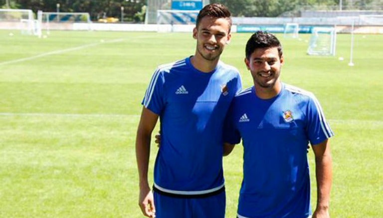 Vela y Reyes posan en un entrenamiento de la Real Sociedad