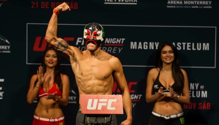 'Goyito' Pérez durante el pesaje de UFC Monterrey