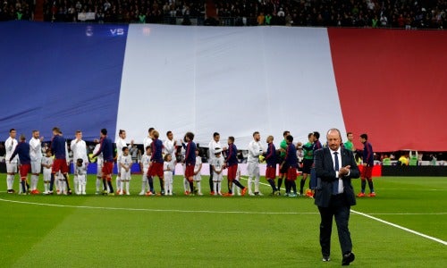 Bandera de Francia en el saludo de los jugadores