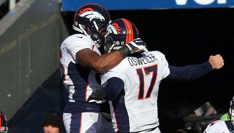  Brock Osweiler celebra con Demaryius Thomas