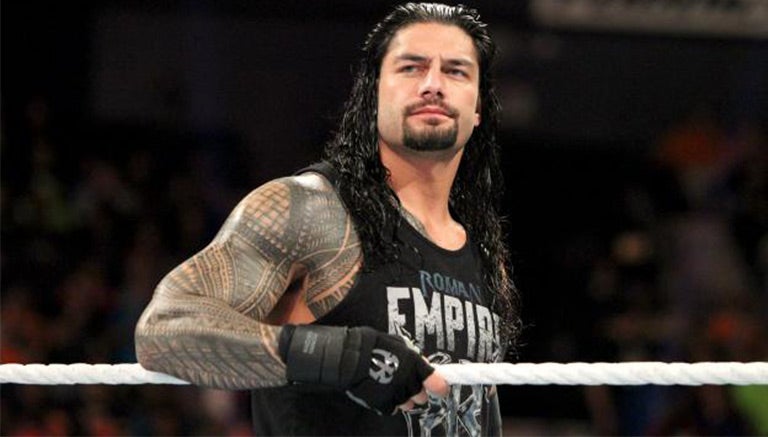 Roman Reigns durante un programa de Raw