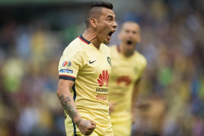 Sambueza celebra su gol contra Pumas