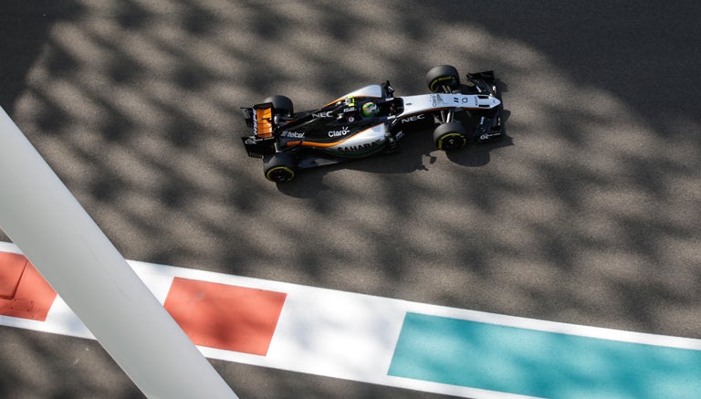 Checo durante los entrenamientos libres del GP de Abu Dhabi