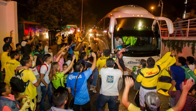 Seguidores del América reciben al equipo