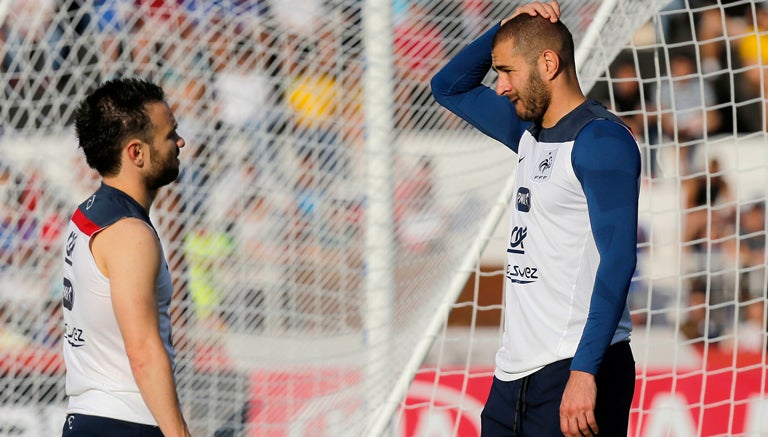 Valbuena y Benzema en concentración con Francia