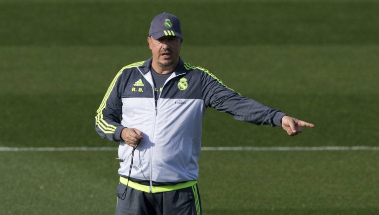 Rafa Benítez dirige un entrenamiento del Real Madrid