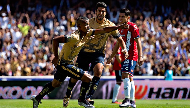 Fidel Martínez celebra su gol contra Veracruz 